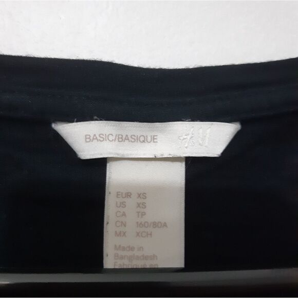 H&M Basics Black Tshirt - Picture 3 of 5